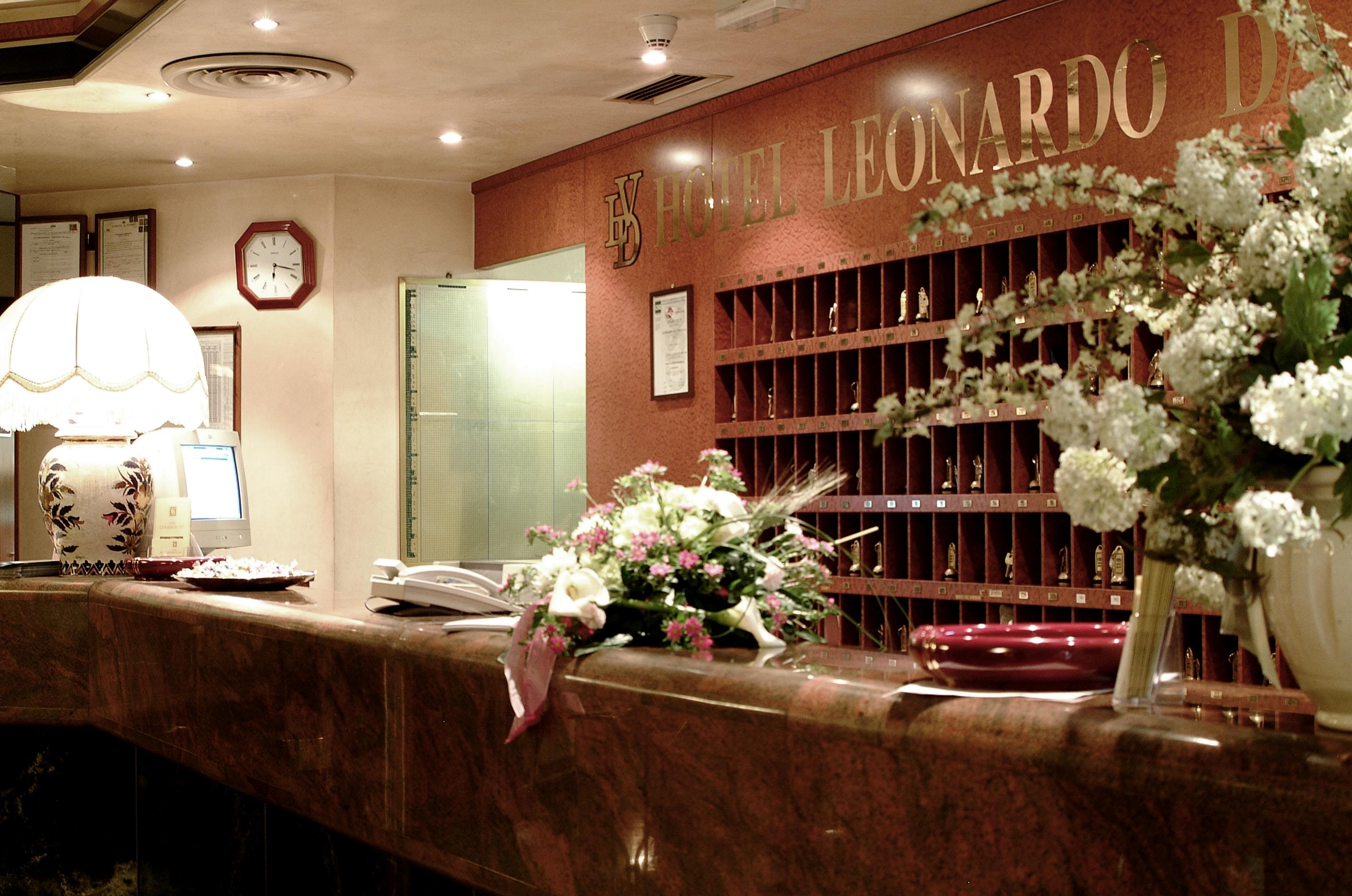 Hotel Leonardo Da Vinci Сассари Экстерьер фото